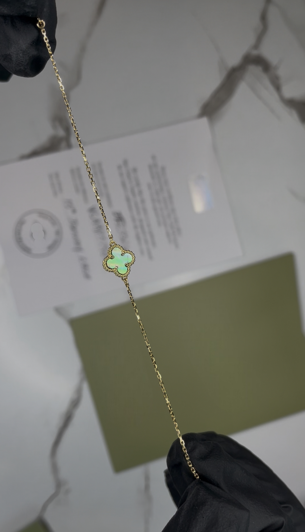 Stormy Bracelet - 18k Yellow Gold, White